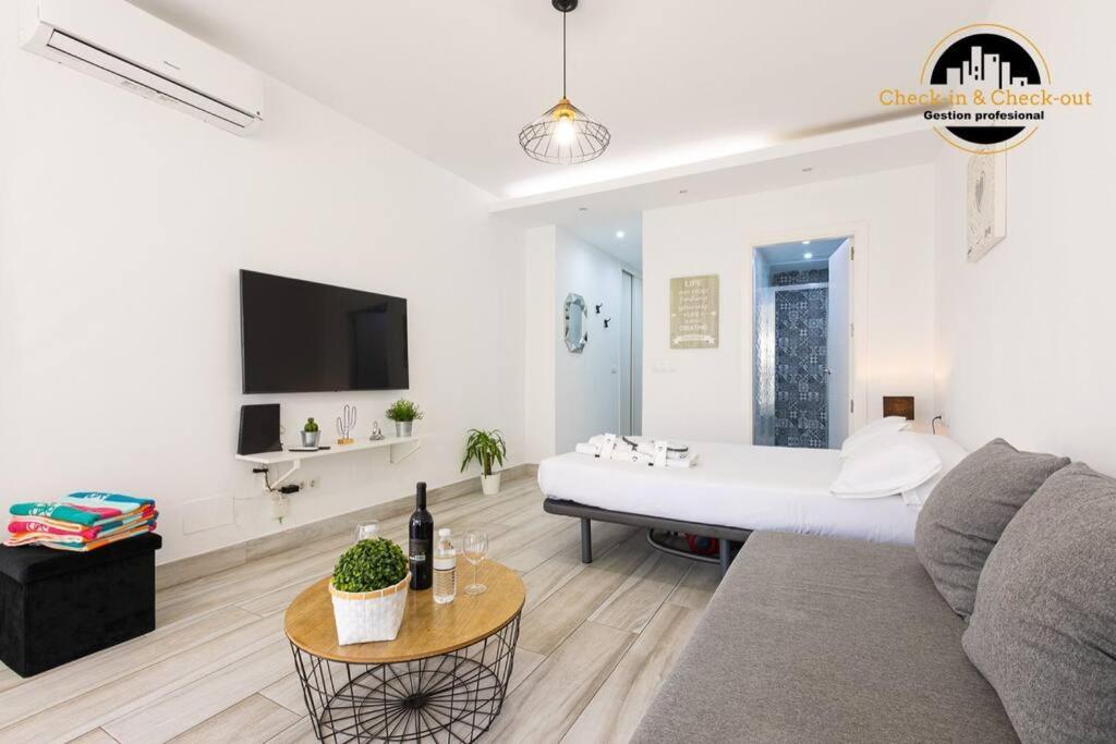 Apartamento El Acuerdo Centro ตอร์เรโมลิโนส ภายนอก รูปภาพ